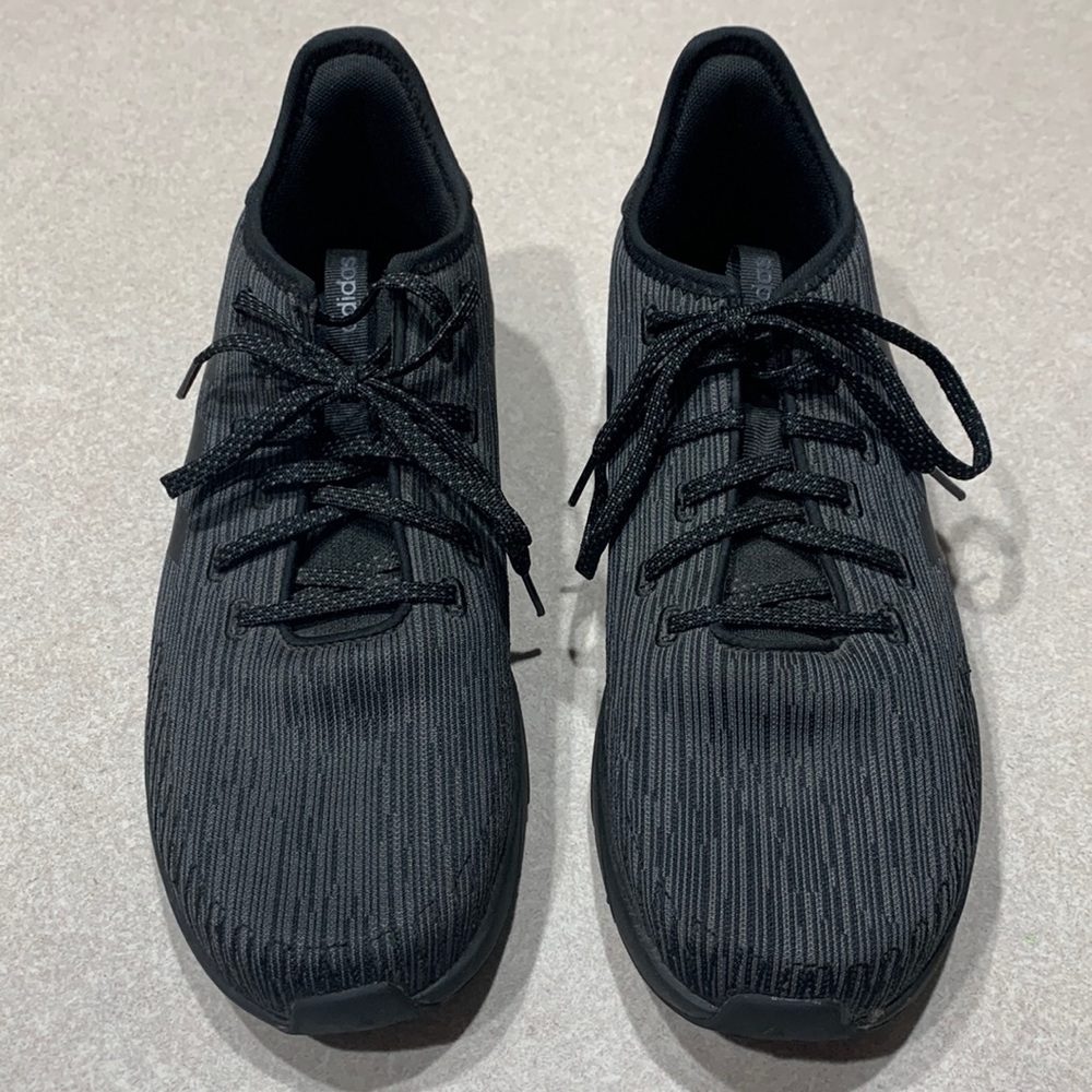 Adidas Women’s Cloudfoam sneakers